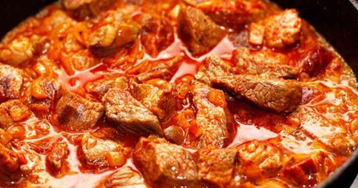 hovězí guláš na proteinové dietě