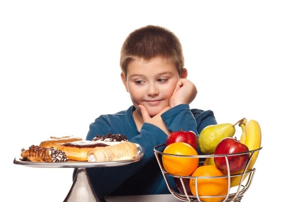 Vyloučení nezdravých sladkých potravin z jídelníčku dítěte ve prospěch ovoce